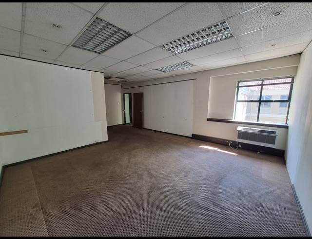 974M² OFFICE TO LET IN SANDTON CENTRAL